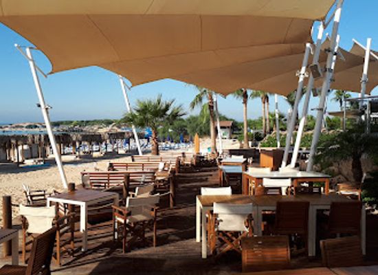 cyprus/makronissos-peninsula/restaurant/levels-beach-bar