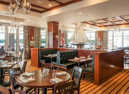 massachusetts/gloucester/restaurant/1606-restaurant-oyster-bar