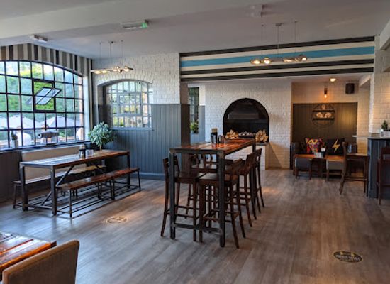 united-kingdom/warwickshire/restaurant/the-moorings-at-myton