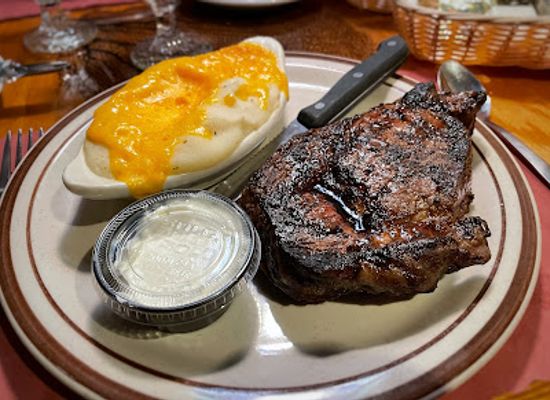 ohio/miami-valley/restaurant/treasure-island-supper-club