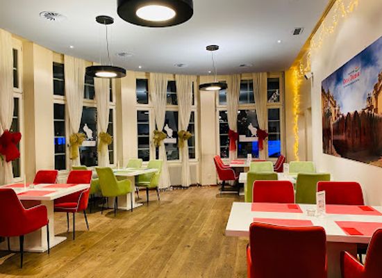 switzerland/interlaken/restaurant/delhi-darbar-indian-restaurant