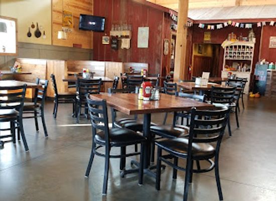 kansas/smoky-hills/restaurant/thebarn