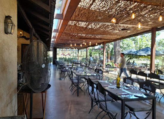 chile/o-higgins-region/restaurant/rayuela-wine-grill-vina-viu-manent