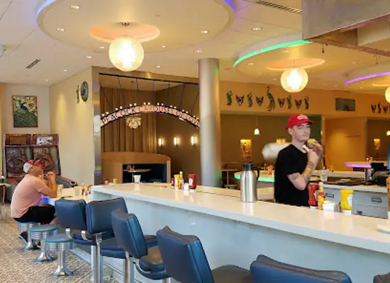 missouri/st-louis/the-loop/restaurant/peacock-diner