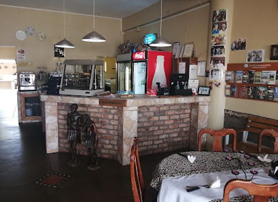 namibia/omusati/restaurant/the-farmhouse-boutique-guesthouse-upstairs-2