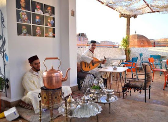 morocco/fes-region/restaurant/cafe-clock