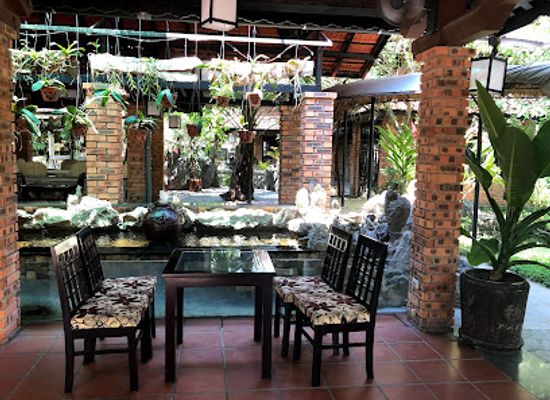 vietnam/hue/restaurant/sweet-olive-garden