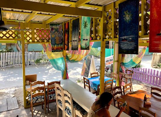 belize/caye-caulker/restaurant/caribbean-colors-art-cafe