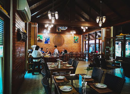 thailand/rayong/rayong-beach/restaurant/the-two-trees-terra-cotta-rayong