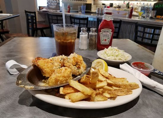 maine/androscoggin-county/restaurant/chick-a-dee-of-lewiston