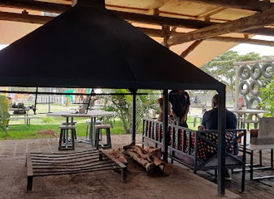 kenya/hell-s-gate-national-park/restaurant/mbuzi-munch-naivasha