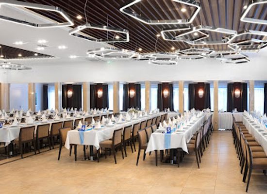 hungary/gyor/restaurant/crystal-restaurant