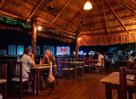 mexico/cancun/restaurant/la-palapa-belga