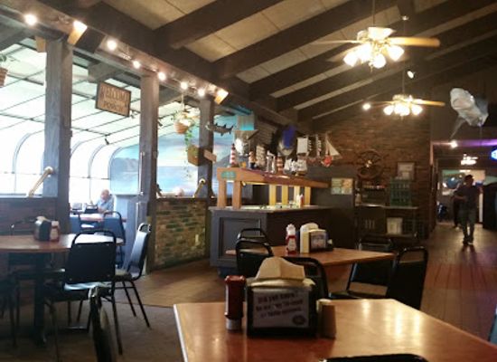 tennessee/johnson-city/restaurant/harbor-house-seafood-and-steaks