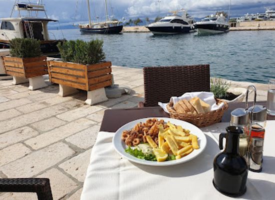 croatia/brac-island/restaurant/restaurant-palute