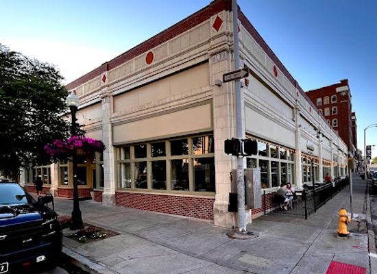 iowa/davenport/restaurant/me-billy