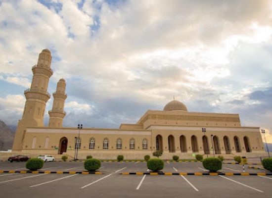 oman/nizwa/restaurant/hardee-s