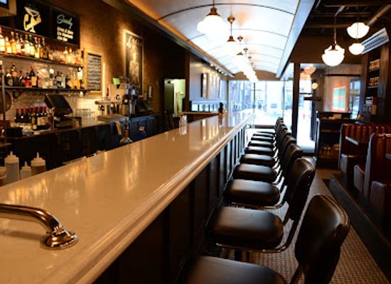 iowa/iowa-city/restaurant/pullman-bar-diner