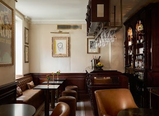 united-kingdom/london/restaurant/the-bar-at-the-egerton-house-hotel