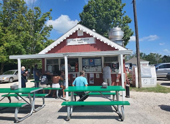 wisconsin/kettle-moraine-state-forest/restaurant/hamburger-haus