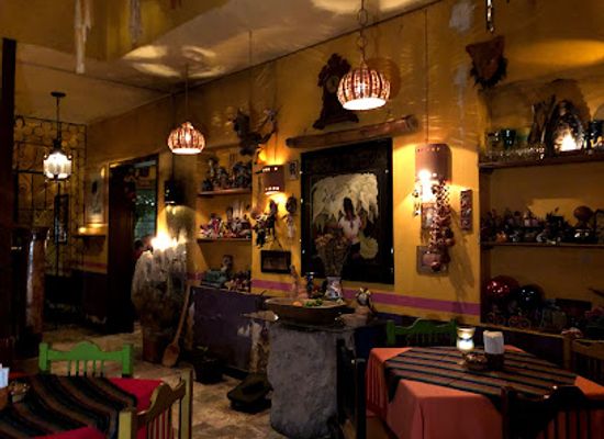 mexico/guadalajara/restaurant/la-fonda-de-la-noche