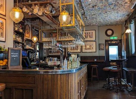 united-kingdom/london/restaurant/the-grenadier