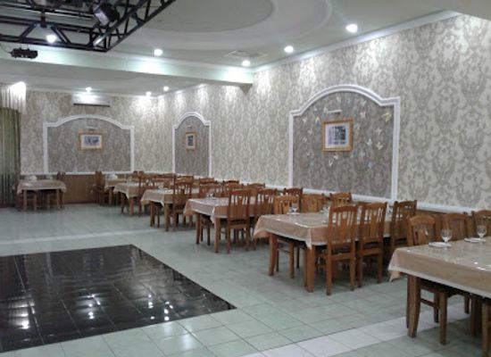 uzbekistan/zarafshan-range/restaurant/gribok