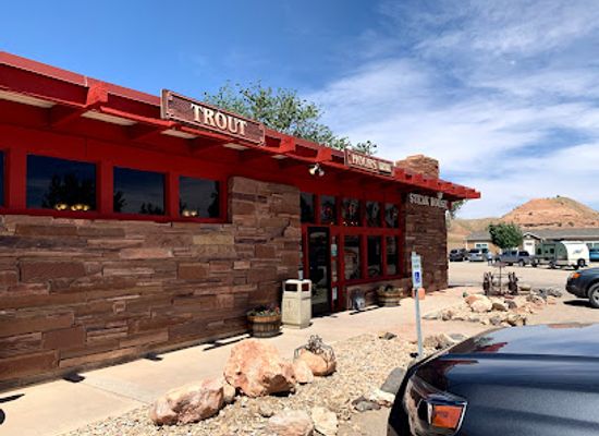 utah/san-rafael-swell/restaurant/duke-s-slickrock-grill