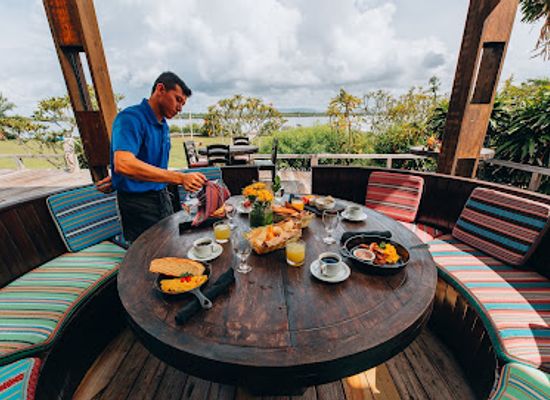 belize/maya-mountains/restaurant/restaurante-laguna