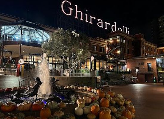 california/berkeley/restaurant/ghirardelli-chocolate-experience