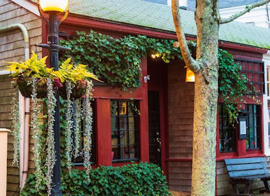 massachusetts/nantucket/restaurant/company-of-the-cauldron