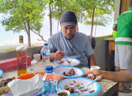 timor-leste/manufahi/restaurant/gracillia