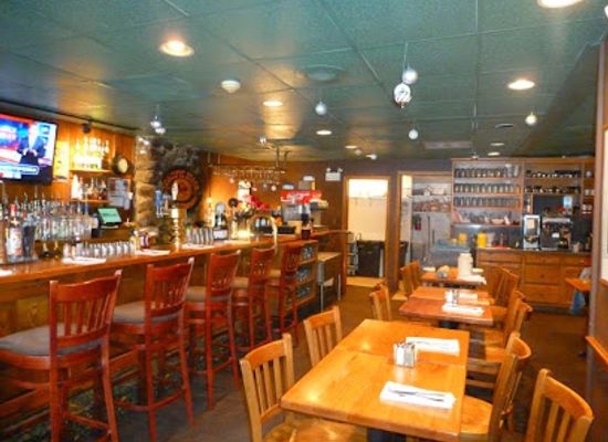 massachusetts/norfolk-county/restaurant/horse-n-carriage