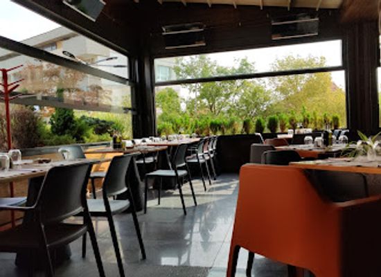 bulgaria/pleven/restaurant/dori-cafe-food-games