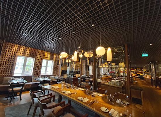 vietnam/ho-chi-minh-city/district-1/restaurant/square-one
