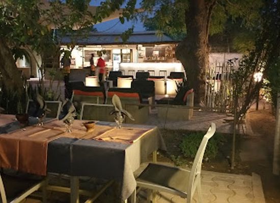 chad/mandoul/restaurant/au-bout-des-doigts
