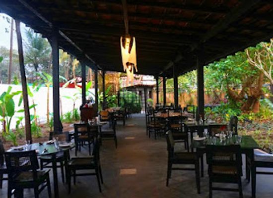 india/west-india/restaurant/bomras