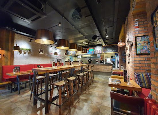 mongolia/ulaanbaatar/restaurant/black-burger-factory