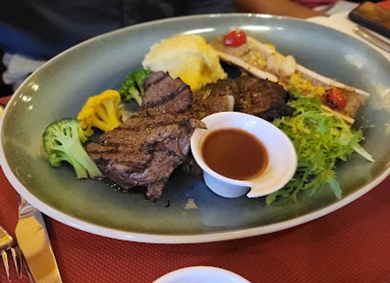 mongolia/buir-lake/restaurant/choijin-temple-restaurant