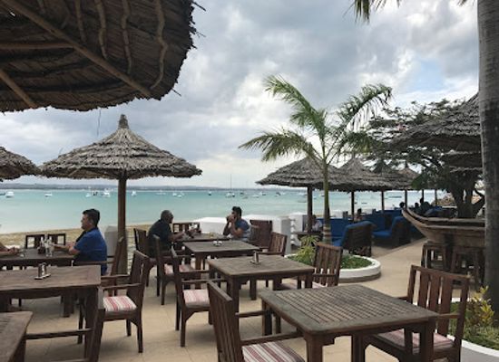 tanzania/coastal-zone/restaurant/the-waterfront
