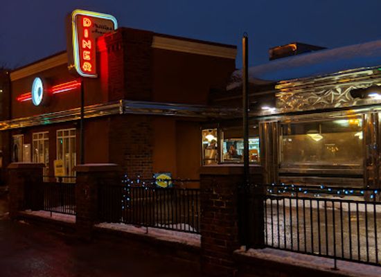 south-dakota/rosebud/restaurant/phillips-avenue-diner