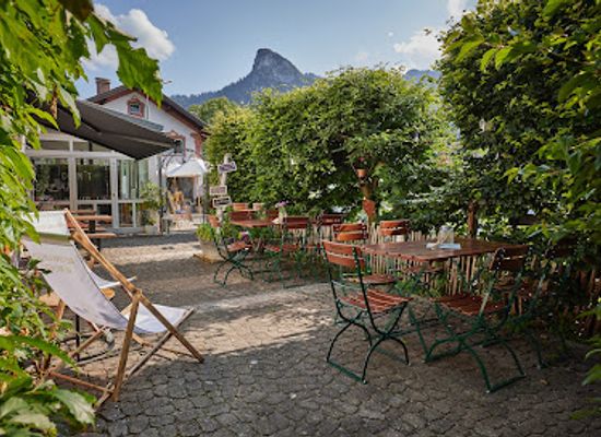 germany/oberammergau/restaurant/machbar