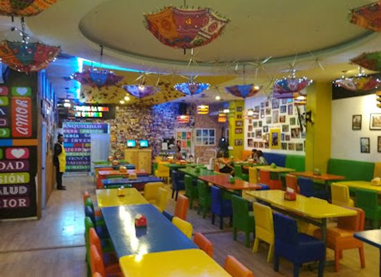 colombia/barranquilla/prado/restaurant/johnny-maracas-restaurante-bar-karaoke