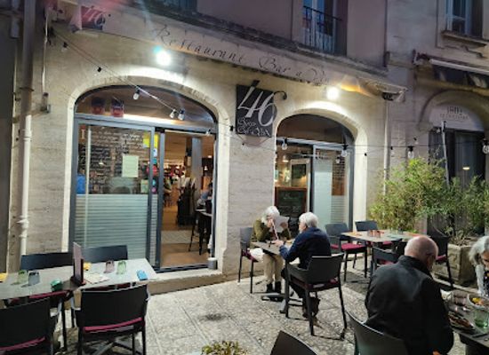 france/avignon/rocher-des-doms/restaurant/restaurant-bar-a-vin-le-46