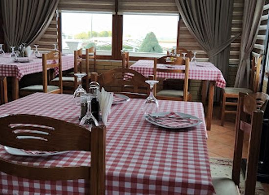 albania/devoll/restaurant/restorant-vellezerit-shaholli