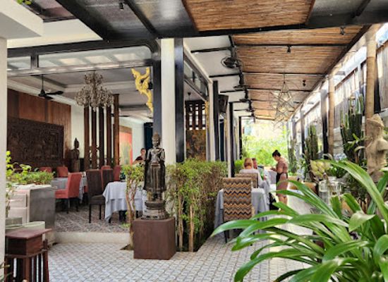 cambodia/siem-reap-province/restaurant/chanrey-tree