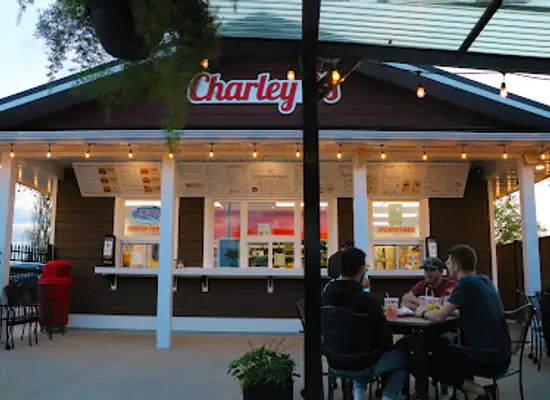 canada/pembina-valley/restaurant/charley-b-s-classic-grill-ice-cream-parlour