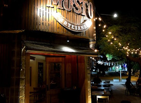 argentina/gran-chaco/restaurant/mosto-cerveceria-artesanal