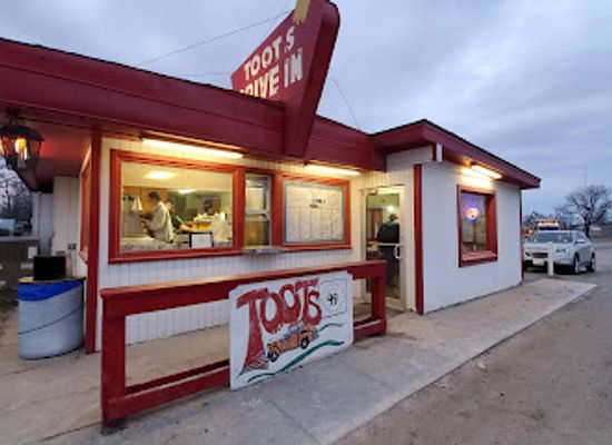 kansas/osage-cuestas/restaurant/toots-drive-in