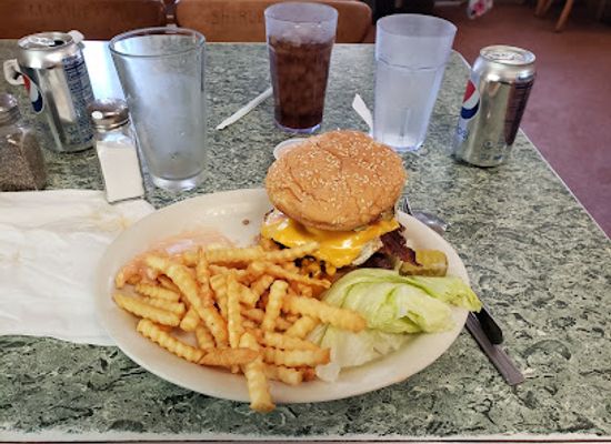 oregon/sherman-county/restaurant/molly-b-s-diner